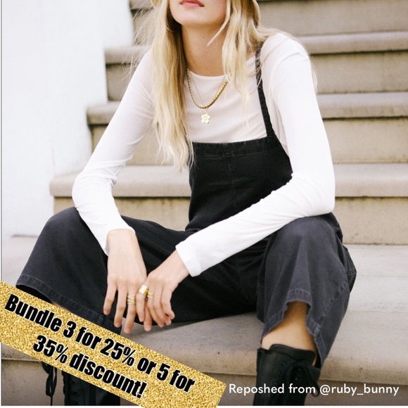 Zara Pants - NWT Zara Denim Wide Leg CROPPED POCKET JUMPSUIT
Size small